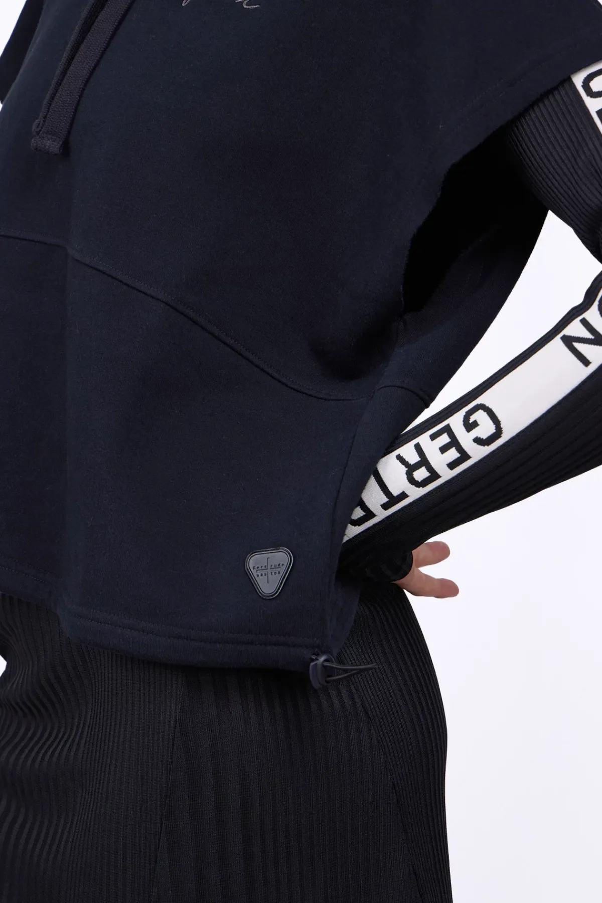 Sweatshirts & Hoodies*Gertrude Sweat A Capuche Sans Manches Amandine Black